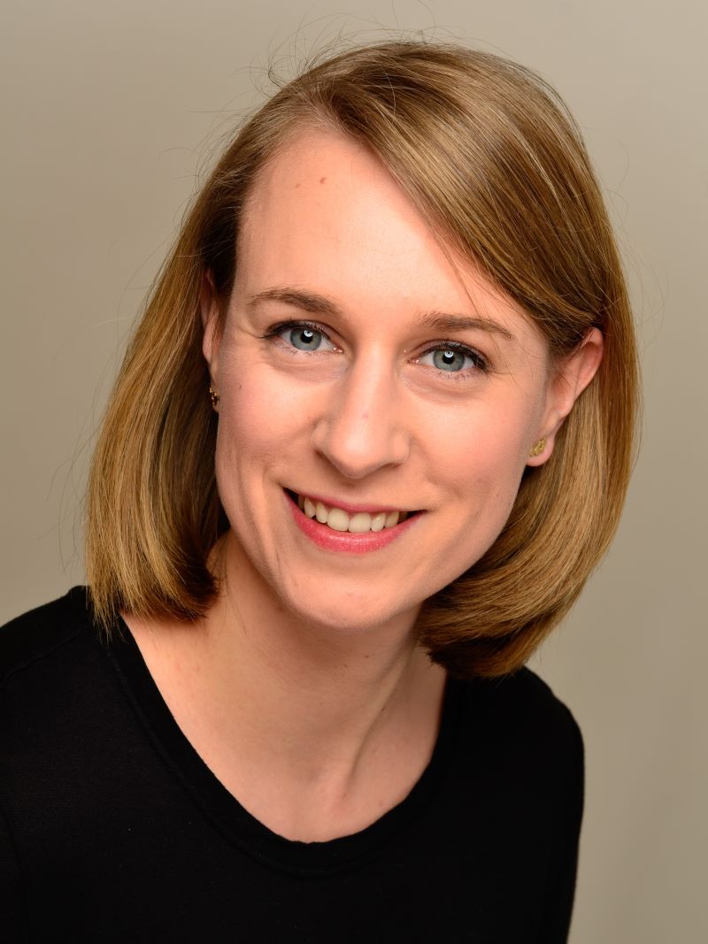 Dr Nina Adams